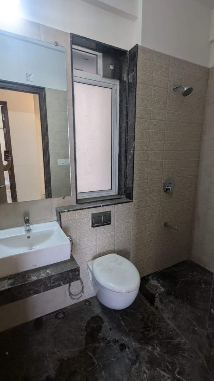Bathroom, kalpataru-radiance 3 Bedroom 1032 Sq.Ft. Apartment In Goregaon West Mumbai 8452673