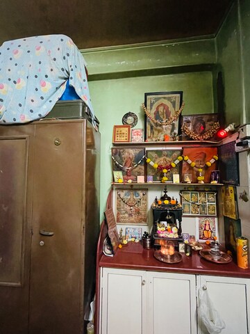  2 BHK Apartment at The Dadar Makarand Society, Dadar West – for Rent