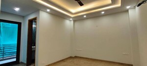 Master Bedroom in 3 BHK Builder Floor at Mukherjee Nagar – for Sale