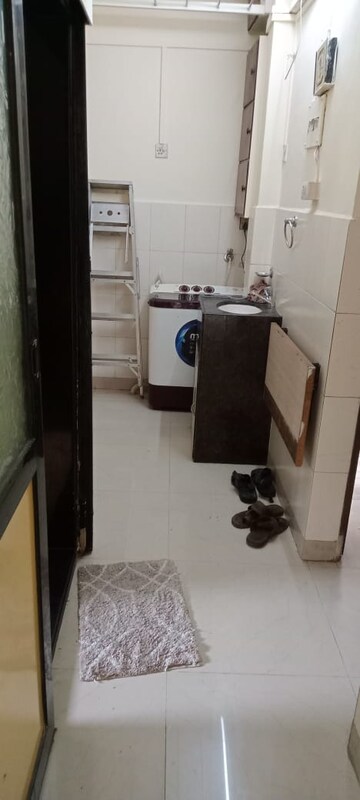 Living Room in 2.5 BHK Apartment at Andheri West – for Rent