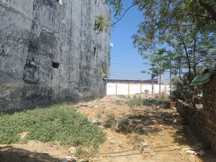 Garden, kanchan-vihar  170 Sq.Yd. Plot In Dlf Ankur Vihar Ghaziabad 8452725