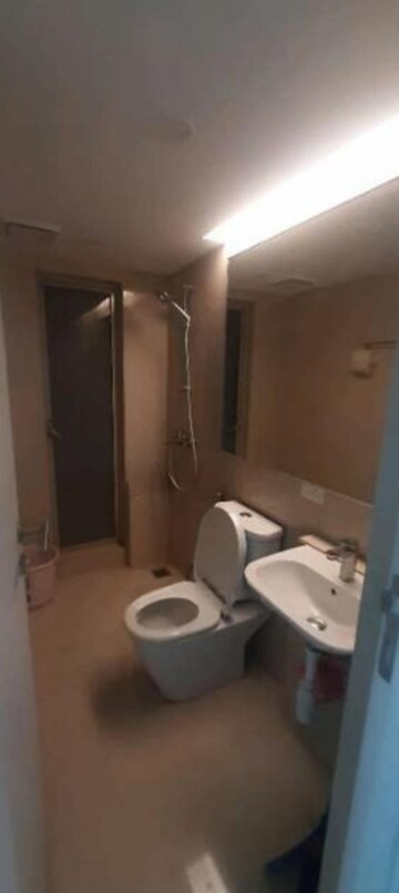  1 BHK Apartment at Hiranandani Solitaire Studio Apartment, Ghodbunder Road – for Rent