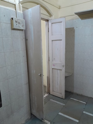 Bathroom in 1 RK Apartment at Borivali East – for Rent