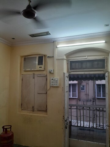 Furnished Amenities in 1 RK Apartment at Borivali East – for Rent