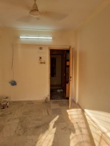 Master Bedroom in 1 BHK Apartment at Borivali East – for Rent