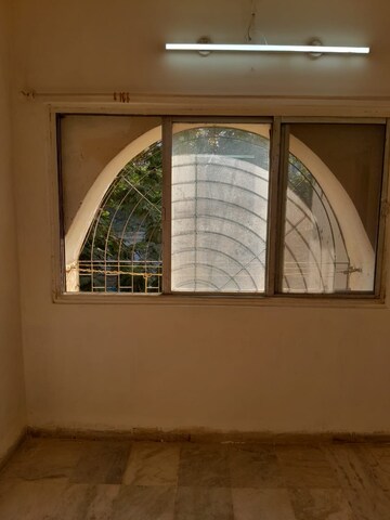 Master Bedroom in 1 BHK Apartment at Borivali East – for Rent