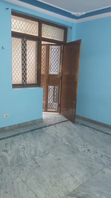Floor Plan in 3.5 BHK Builder Floor at Mayur Vihar – for Sale
