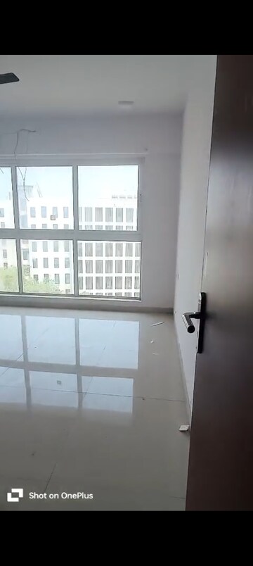 Room in 3 BHK Apartment at Vijay Khetan Krishna Residences, Andheri East – for Sale