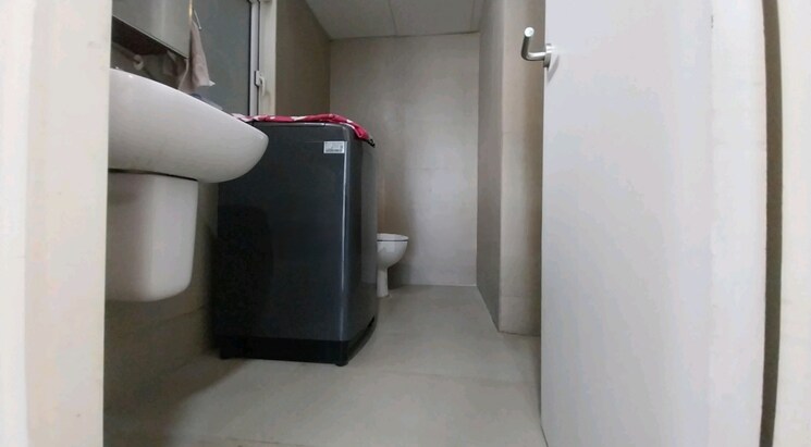 Attached Bathroom, tata-serein 2 Bedroom 900 Sq.Ft. Apartment In Pokhran Road No 2 Thane 8452957