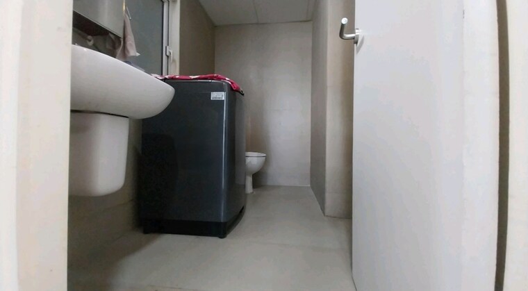 Attached Bathroom, tata-serein 2 Bedroom 900 Sq.Ft. Apartment In Pokhran Road No Two Thane 8452957