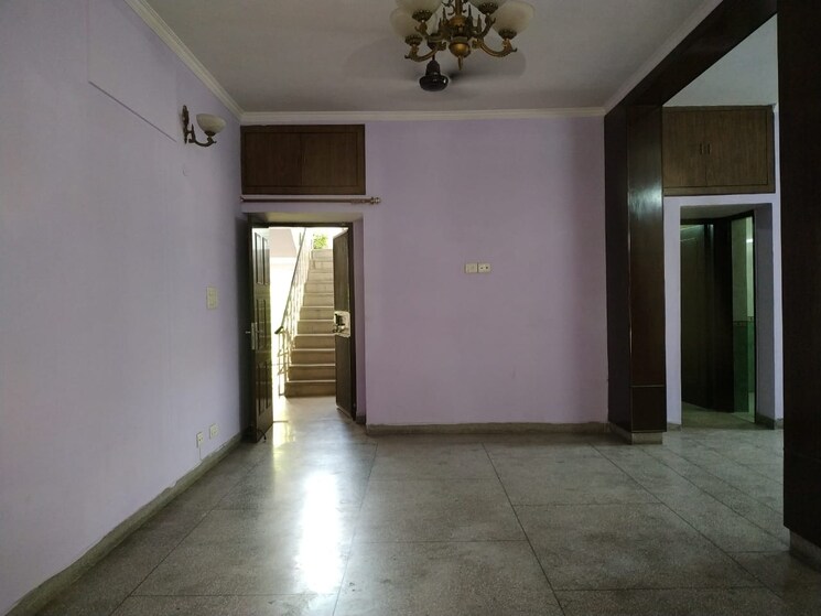 Master Bedroom, rwa-jasola-sector-7 3 Bedroom 1200 Sq.Ft. Apartment In Jasola Delhi 8452970