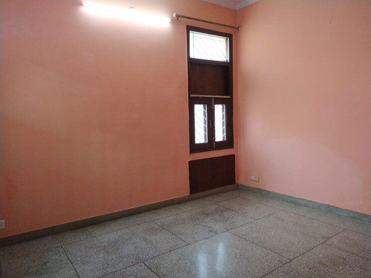 Master Bedroom, rwa-jasola-sector-7 3 Bedroom 1200 Sq.Ft. Apartment In Jasola Delhi 8452970