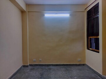 Master Bedroom in 1 BHK Apartment at Molarband – for Rent