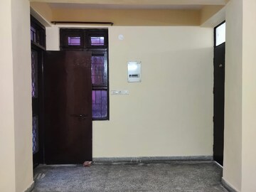 Master Bedroom in 1 BHK Apartment at Molarband – for Rent