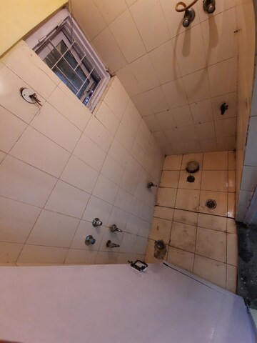 Bathroom in 1 BHK Apartment at Molarband – for Rent