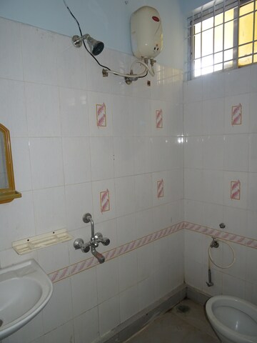 Attached Bathroom in 2 BHK Independent House at Rt Nagar – for Rent