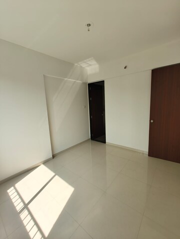 Room in 1.5 BHK Apartment at Yashada Vivanta Vantage Twenty One, Pimpri – for Rent