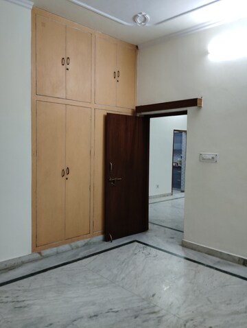 Master Bedroom in 3 BHK Independent House at Vikas Nagar – for Rent
