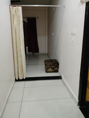 Furnished Amenities in 2 BHK Independent House at Vikas Nagar – for Rent