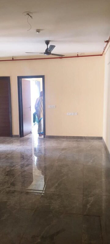 Master Bedroom in 3 BHK Villa at Amrapali Leisure Valley, Tech Zone 4 Greater Noida – for Rent