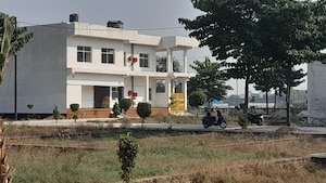 Living Room in 3.5 BHK Villa at Paramount Golfforeste, Zeta I Greater Noida – for Sale