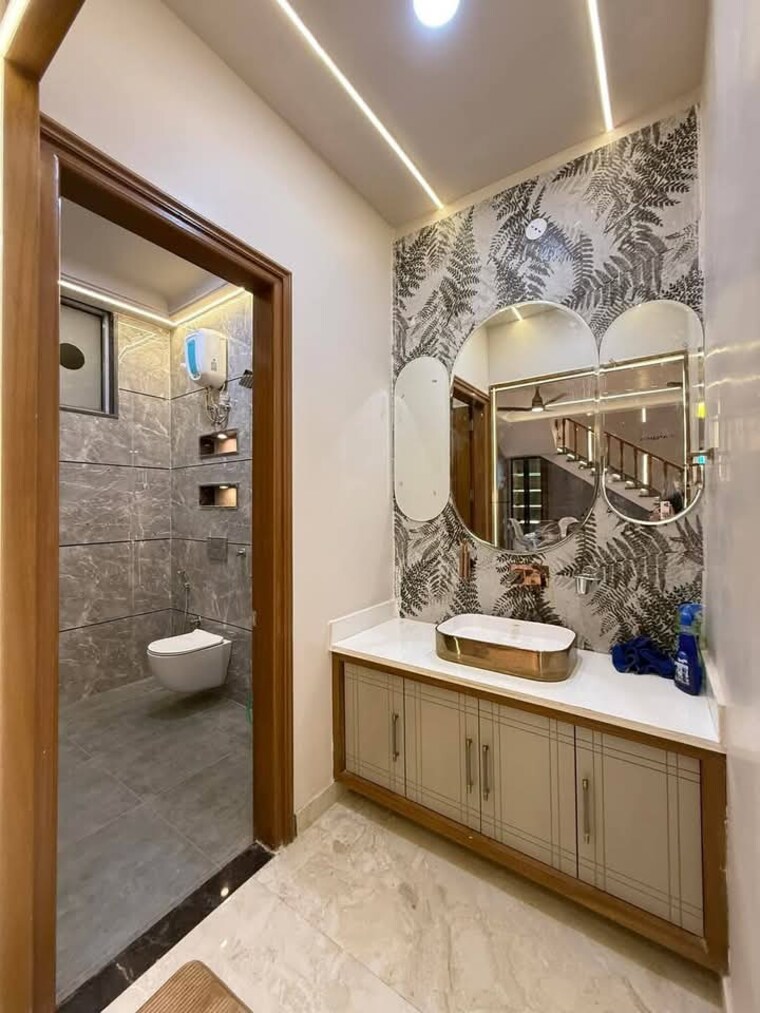 Attached Bathroom, ajmer road 5 Bedroom 209 Sq.Yd. Independent House In Ajmer Road Jaipur 8453143