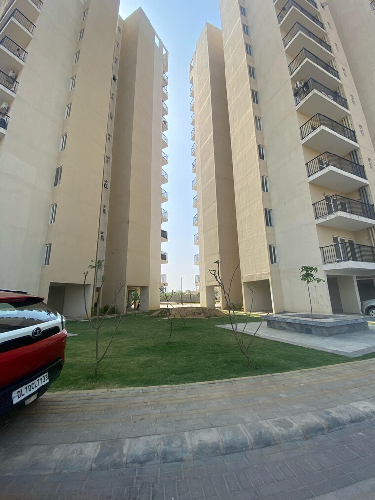 Living Room, gls-arawali-homes 3 Bedroom 900 Sq.Ft. Apartment In Sohna Sector 4 Gurgaon 8453155