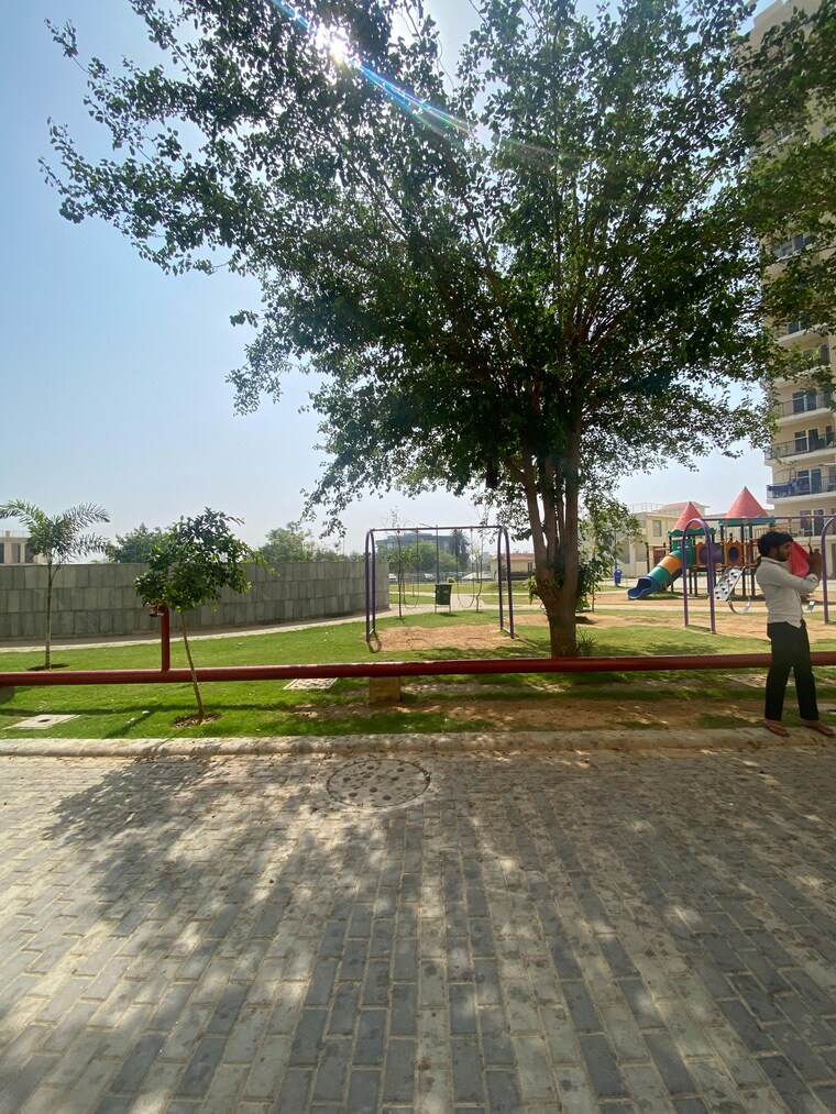 Garden, gls-arawali-homes 3 Bedroom 900 Sq.Ft. Apartment In Sohna Sector 4 Gurgaon 8453186