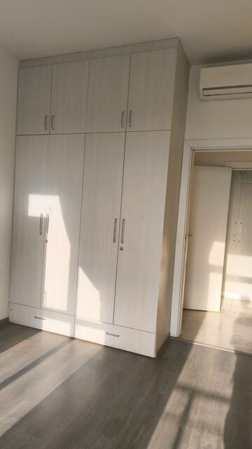 Bedroom in 3 BHK Builder Floor at BPTP Amstoria, Sector 102 – for Rent