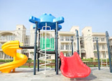 3 BHK Builder Floor – Garden View at BPTP Amstoria, Sector 102 - for Rent