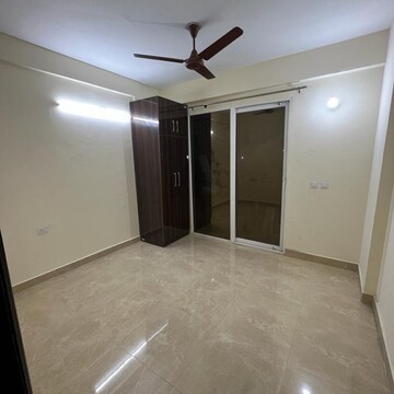 Room in 2.5 BHK Apartment at Smart World Gems, Sector 89 – for Rent