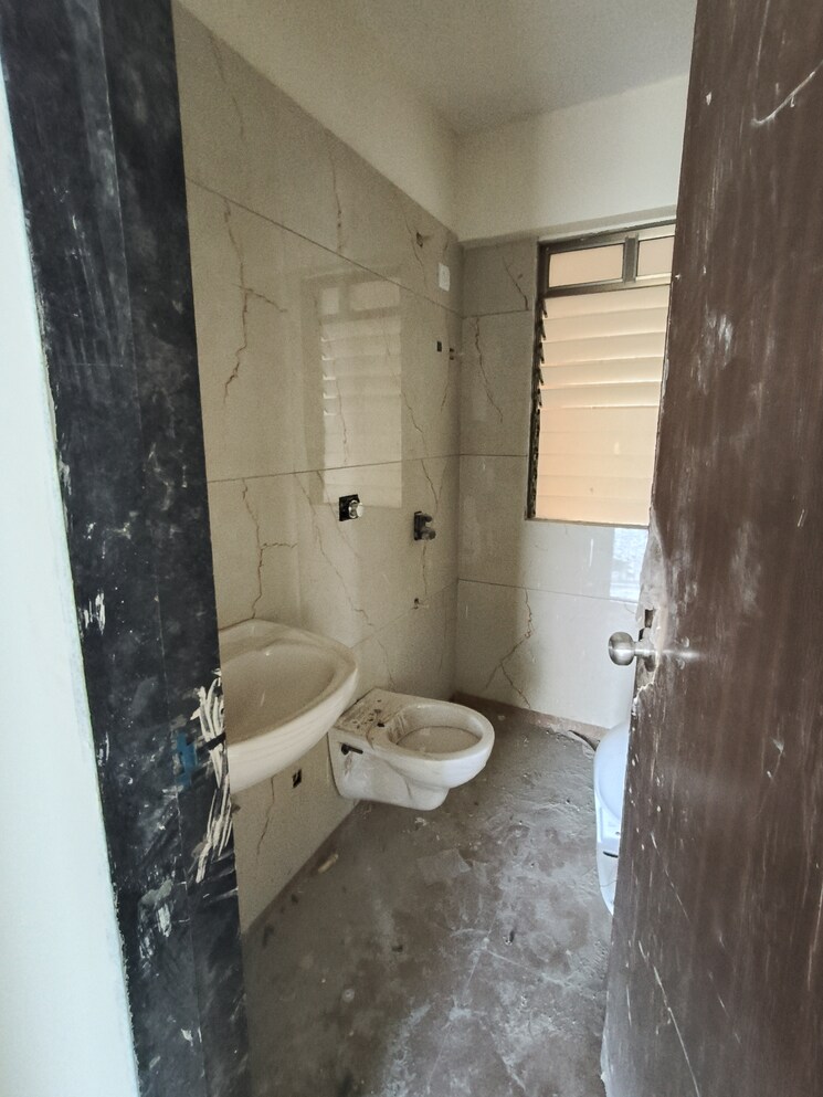 Bathroom, murbad road 1 Bedroom 660 Sq.Ft. Apartment In Murbad Road Thane 8453252
