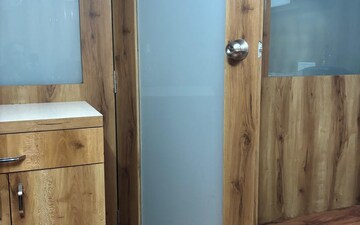 Office Space For Rent in Express Zone, Malad East