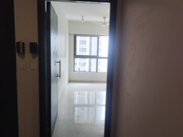 Furnished Amenities in 2 BHK Apartment at Kalpataru Paramount, Kapur Bawdi – for Rent