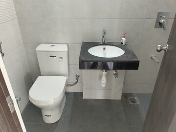 Bathroom in 2 BHK Apartment at Kalpataru Paramount, Kapur Bawdi – for Rent