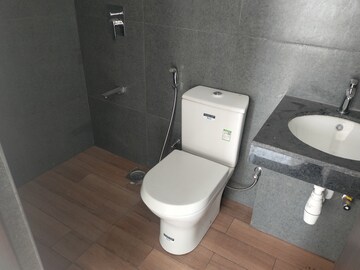Bathroom in 2 BHK Apartment at Kalpataru Paramount, Kapur Bawdi – for Rent