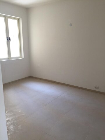 Room in 2 BHK Apartment at Godrej 101, Sector 79 – for Rent