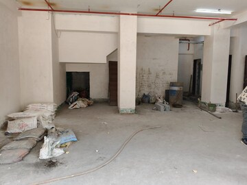 Team Area in  Showroom at Andheri East – for Rent