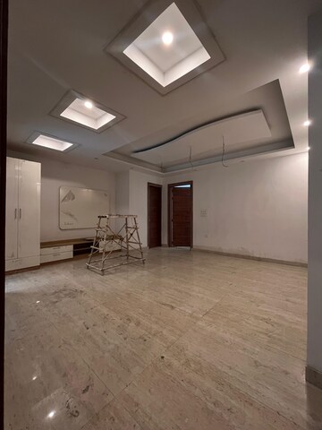 Room in 1 BHK Builder Floor at Chirowali – for Sale