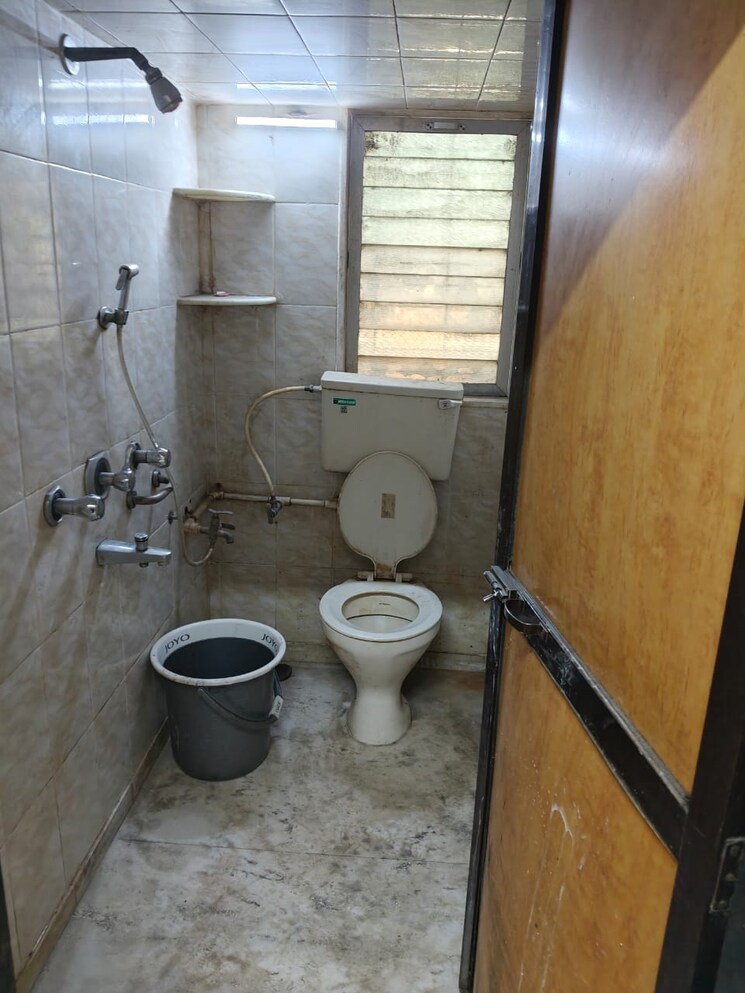Bathroom, triveni-chs-andheri-east 2 Bedroom 750 Sq.Ft. Apartment In Andheri East Mumbai 8453592