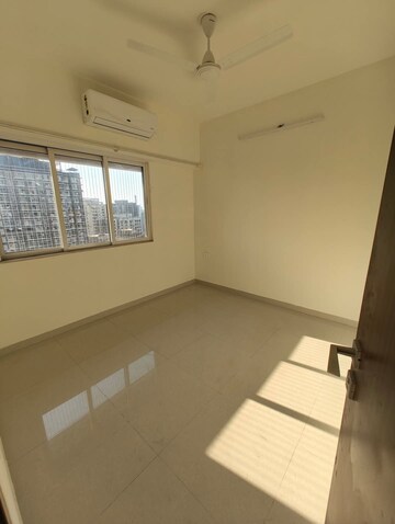 Master Bedroom in 1 BHK Apartment at Omkar Signet, Malad East – for Rent