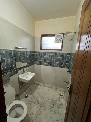 Building Lobby in 3 BHK Builder Floor at MVL IPark, Sector 15 – for Rent