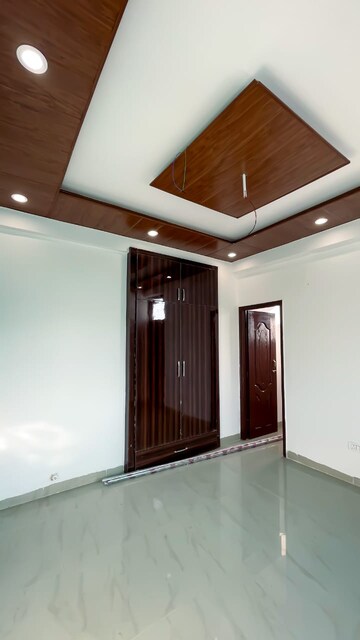Room in 3 BHK Apartment at Fortune Regalia Towers, Dhakoli Village – for Sale