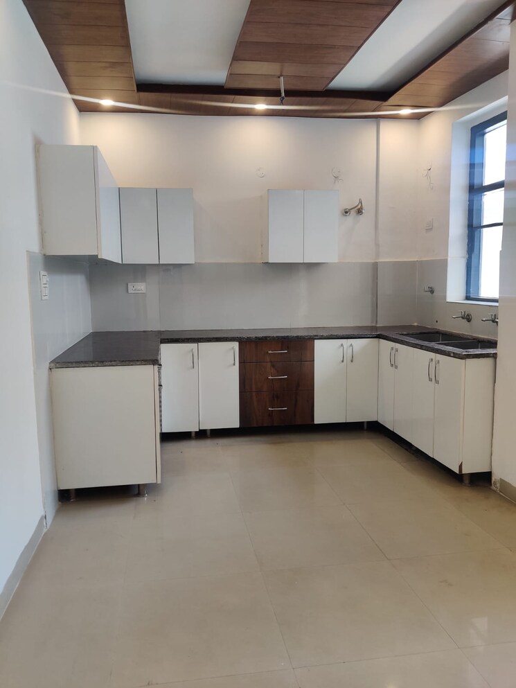 Kitchen, fortune-regalia-towers 3 Bedroom 1713 Sq.Ft. Apartment In Dhakoli Zirakpur 8453764