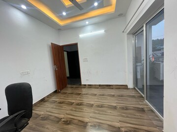 Master Bedroom in 3 BHK Independent House at East Canal Road – for Rent