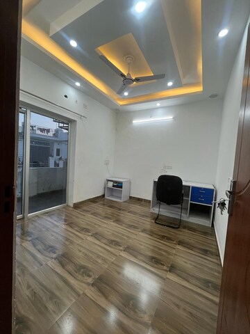 Master Bedroom in 3 BHK Independent House at East Canal Road – for Rent