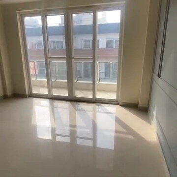 Living Room in 4 BHK Apartment at Aradhya Homes, Sector 67a – for Rent