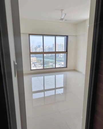 Room in 2 BHK Apartment at Rajesh Raj Infinia, Malad West – for Rent