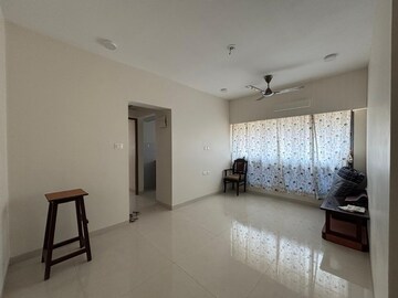 1 BHK Apartment For Rent in Goregaon East