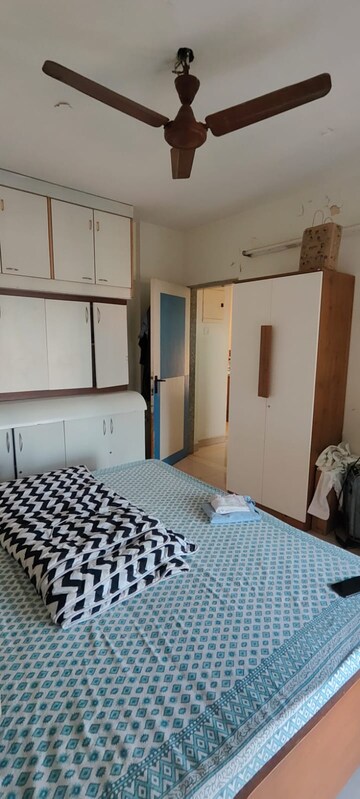 Bedroom in 2 BHK Apartment at Royal Classic Co Op Society, Andheri West – for Rent